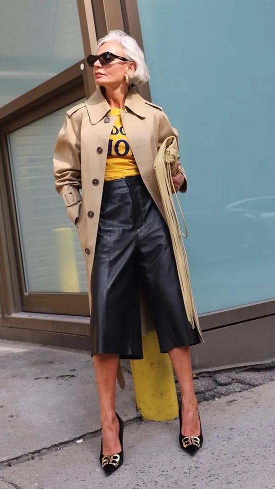 风衣背影_风衣背影男头像图片(2)