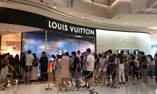 深度 | LVMH抛弃“无收入人群”？