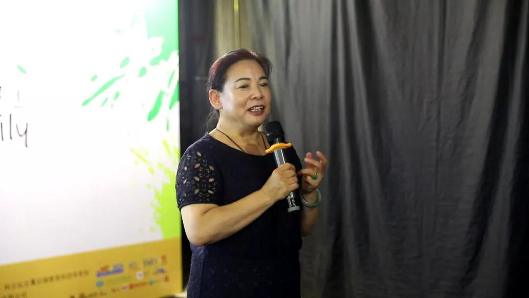 中国美术家协会会员萧丽女士致辞