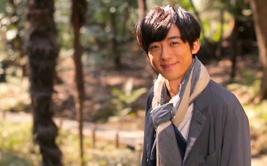 4、 坂口健太郎