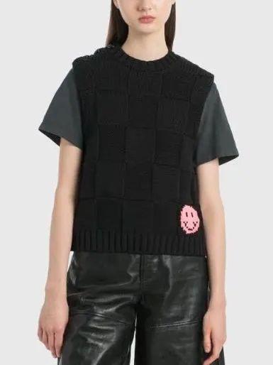 搭衬衫、连衣裙、羽绒服啥都行 百搭单品非它莫属