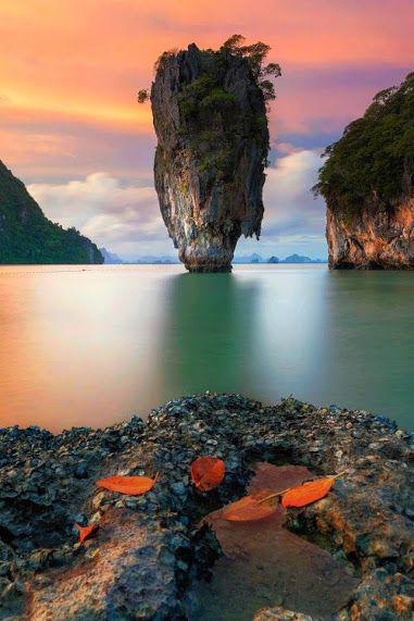 攀牙湾 图片来源自phuketon.com
