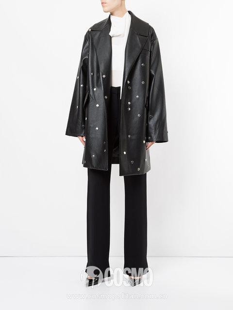 PVC外套让你做2018最时髦的“小透明”