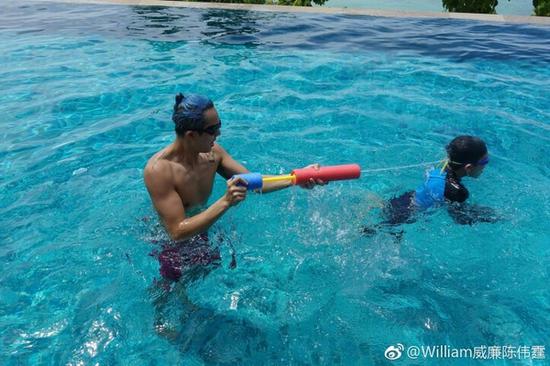 陈伟霆普吉岛度假 图片来源自微博