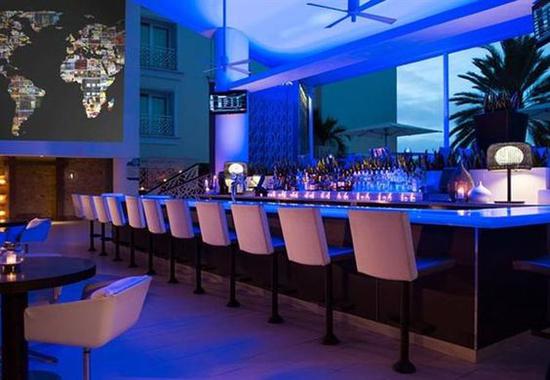 Mangrove Beach Bar酒吧 图片来源自hotelhc.worldhotelfinder.com