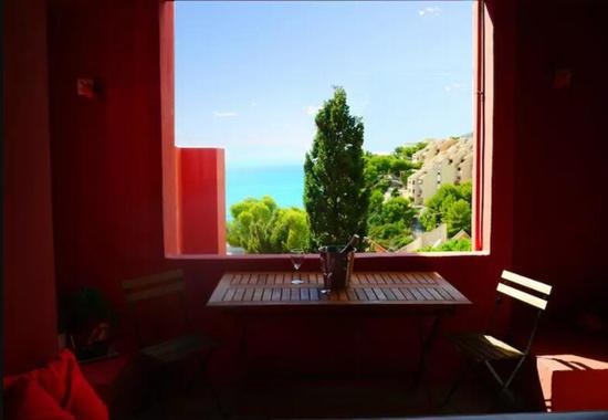 La Muralla Roja民宿 图片来源自airbnb