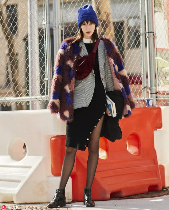 小白鞋上面得有个魔术贴才叫fashion