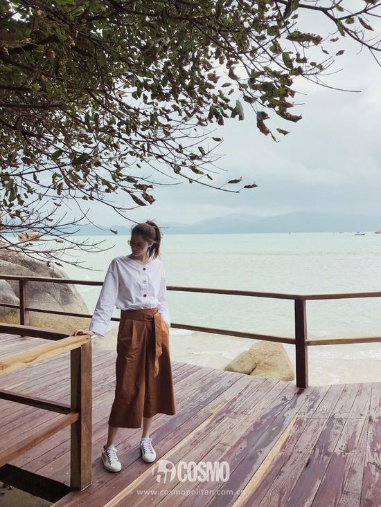 度假堪比拍大片,明星“游客照”都太美了