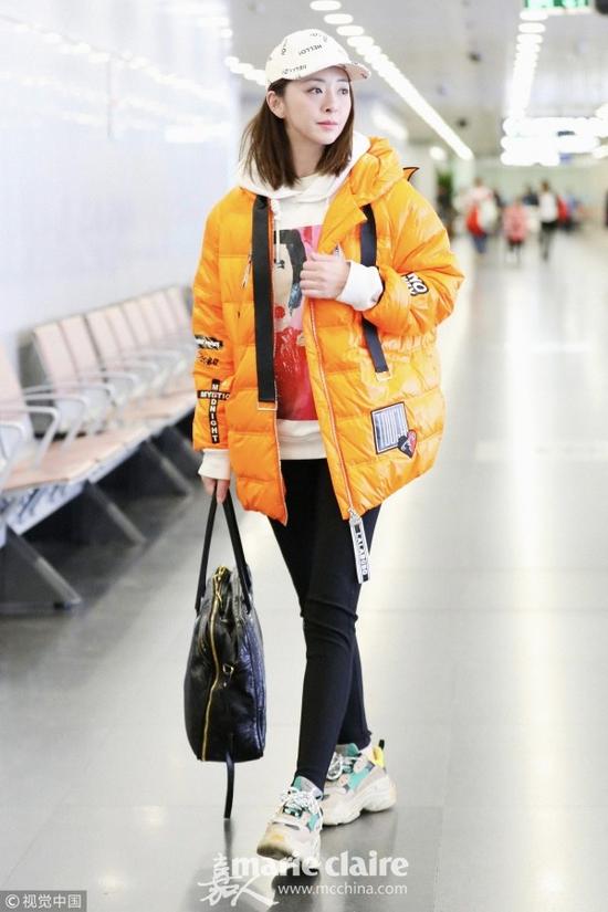 我们换上缤纷多彩的LOOK欢度节日吧|铅笔裤|