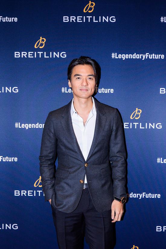 著名演员、导演冯德伦亮相红毯,图片来源百年灵。
