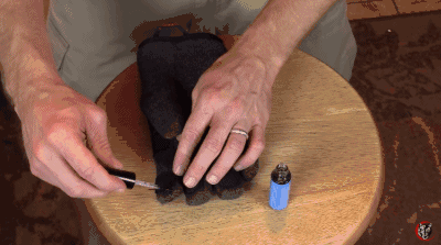 步骤也是非常的简单，只需4步，轻松DIY触控手套：