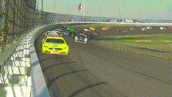 打一开始,NASCAR就是属于男人的运动,狂野而爷们。
