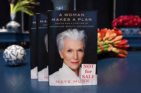 传奇女性Maye Musk 新作《A Woman Makes A Plan》