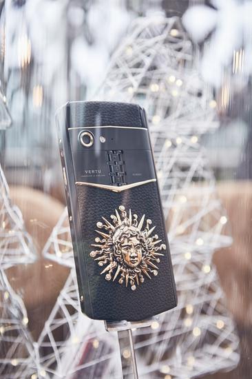 VERTU ASTER P 系列高定手机