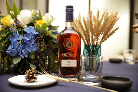 与迈夏尔12星琥珀烈酒（METAXA 12 STARS）分享“12星”的美好生活