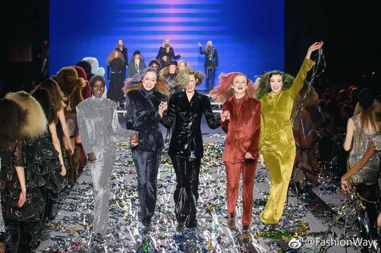 Sonia Rykiel 2018秋冬大秀 Rianne van Rompaey，Kiki Willems，Grace Hartzel，Marte Mei van Haaster，Adut Akech五位新时代超模共同闭场