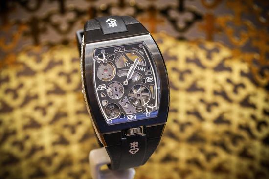 Heritage CORUM Lab 01腕表