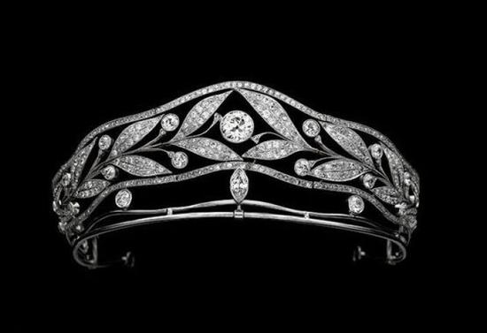 　彰显CHAUMET“贵族精神”的冠冕作品