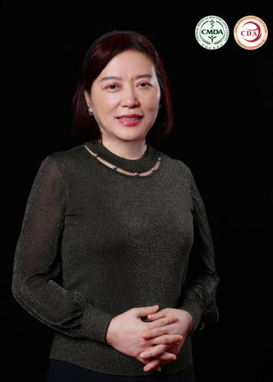 李 利:四川大学华西医院-皮肤科主任医师,博导,化妆品评价中心主任