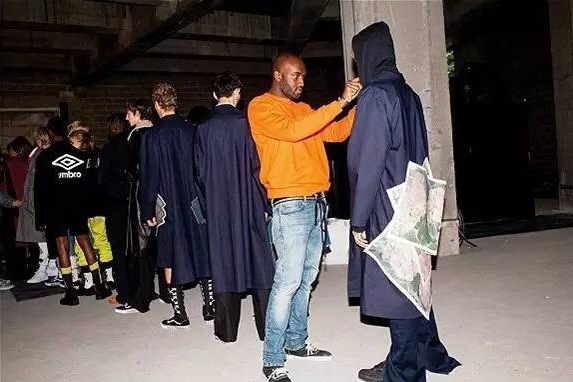 Off-White 是Kanye West的御用造型师Virgil Abloh 2014年推出同名品牌