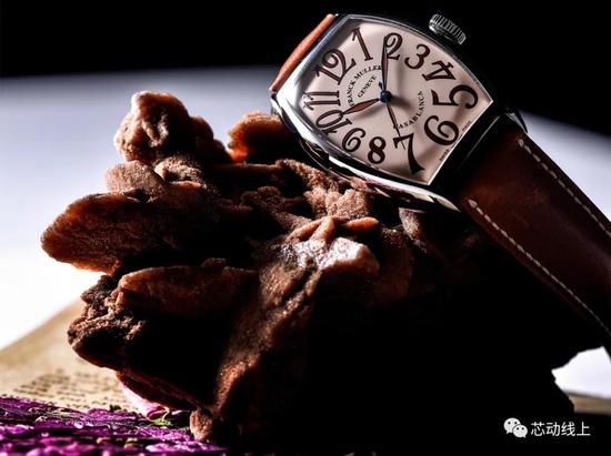 酒桶形腕表的醉人曲线 征服了无数男人的心