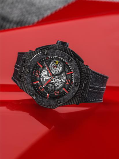 HUBLOT宇舶表 BIG BANG法拉利车队90周年纪念腕表(3D 立体碳纤维)
