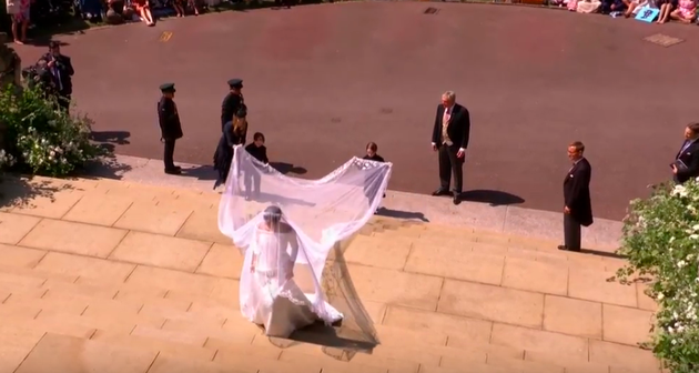 梅根抵达婚礼现场