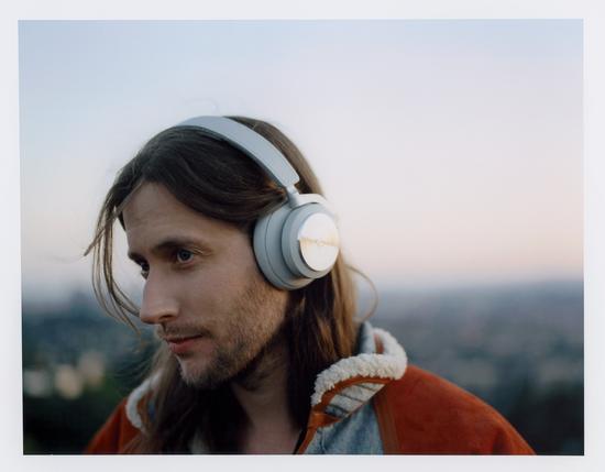RIMOWA x Bang & Olufsen Beoplay H9i