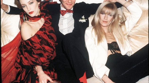Yves Saint Laurent1979年系列连衣裙，以预估价10倍成功拍卖