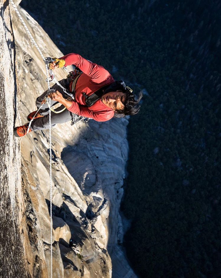 ▲ ?#20339;?Jimmy Chin 是一位职业运动员、登山家、冒险家