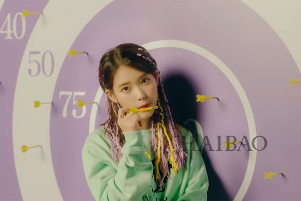 李知恩 （IU） 出道十周年新歌MV造型