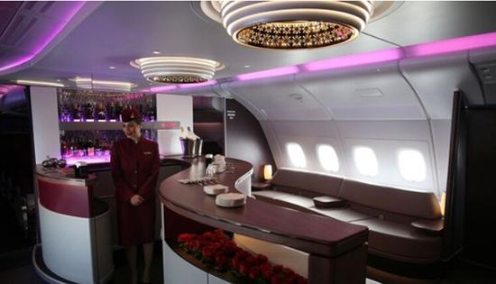 卡塔尔航空A380商务舱吧台