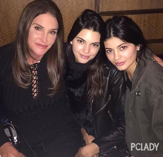 KendallJenner父母,KendallJenner父母 变性后的caitlyn jenner与女儿肯达尔-詹娜(kendall jenner),凯莉