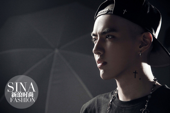 颜值高花样多 吴亦凡新单PK杨洋打响鲜肉反击