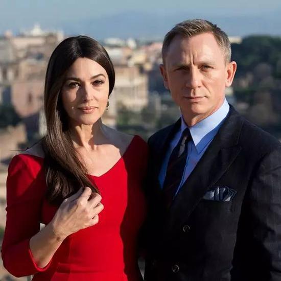 加盟007最新电影《幽灵党》的51岁意大利女神Monica Bellucci