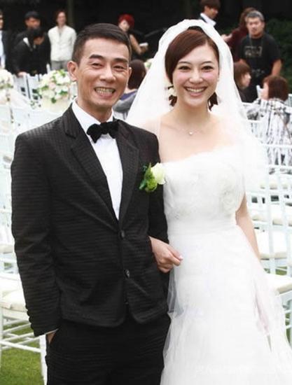 陈小春和应采儿自2010年结婚以来，一直都是相当恩爱