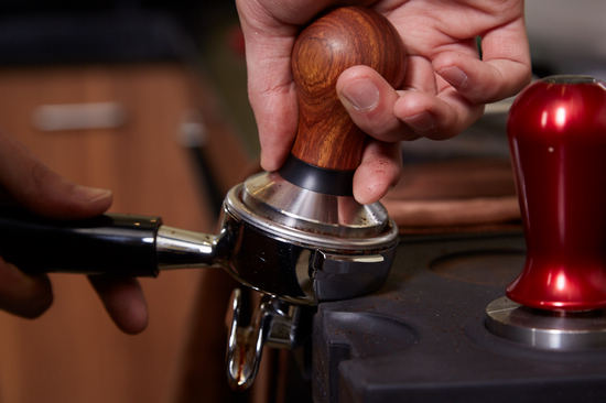 跟咖啡师学做小狐狸拉花