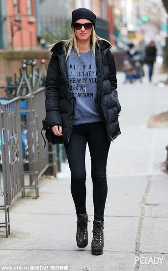 ݻ-ϣD(Nicholai Olivia Hilton)q