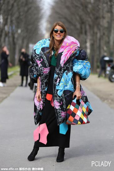 Anna Dello Russoɫq