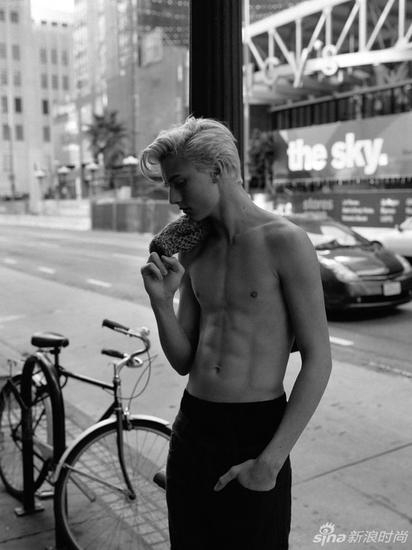 Lucky Blue Smit