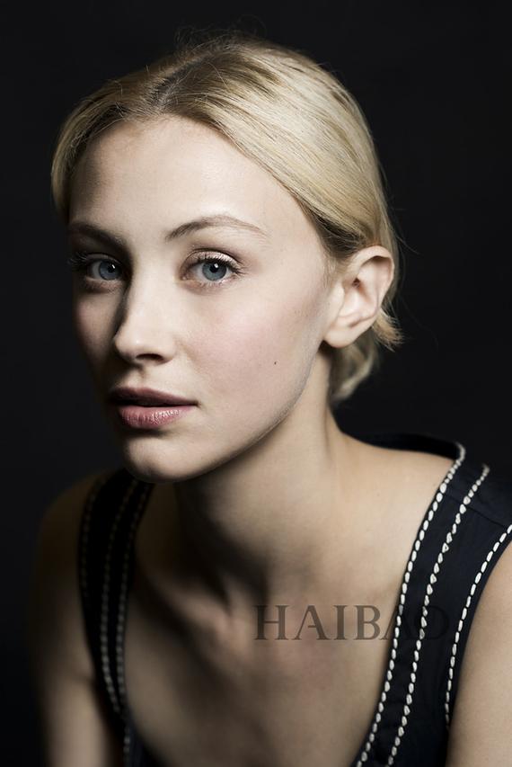 莎拉·加顿 (Sarah Gadon)