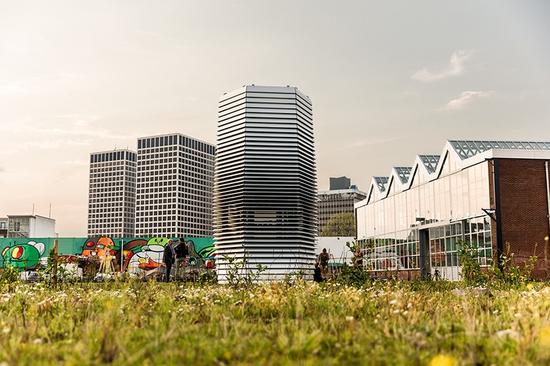 daan-roosegaarde-smog-free-tower-announcement-designboom-03-818x545