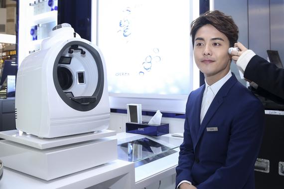 IOPE艾诺碧入驻北京新世界百货 马天宇亮相剪