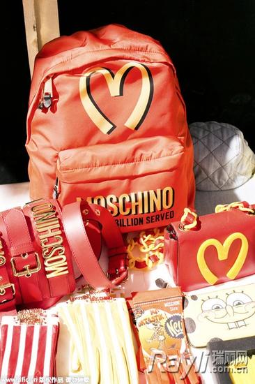 郑爽背Moschino×Jeremy Scott系列双肩包 约5700元