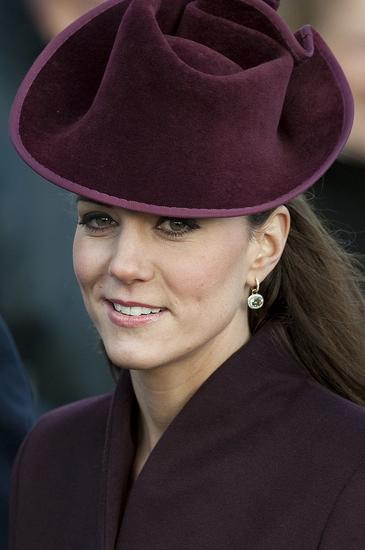 first-time-Kate-wore-her-green-amethyst-diamond-earrings