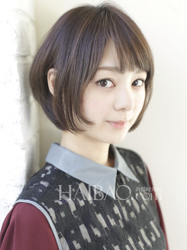 才是最火发型 导读:眼下虽说是被认为不该剪头