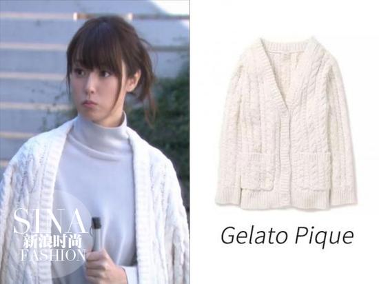 深田恭子在剧中穿白色大毛衣