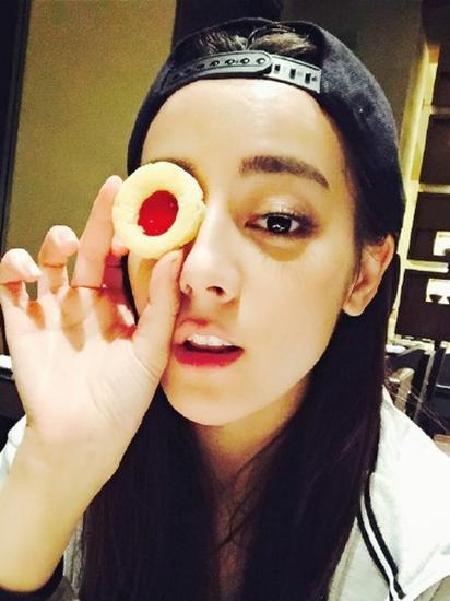 气质决定成败 热巴丰满上围PK娜扎完胜 导语: