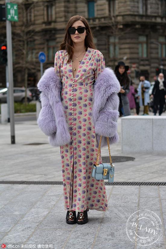 早春裙装主场 裤装太普通都不好意思混街拍 导