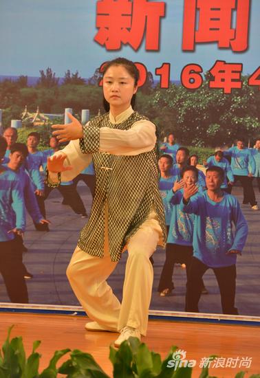 全国武术冠军邱慧芳